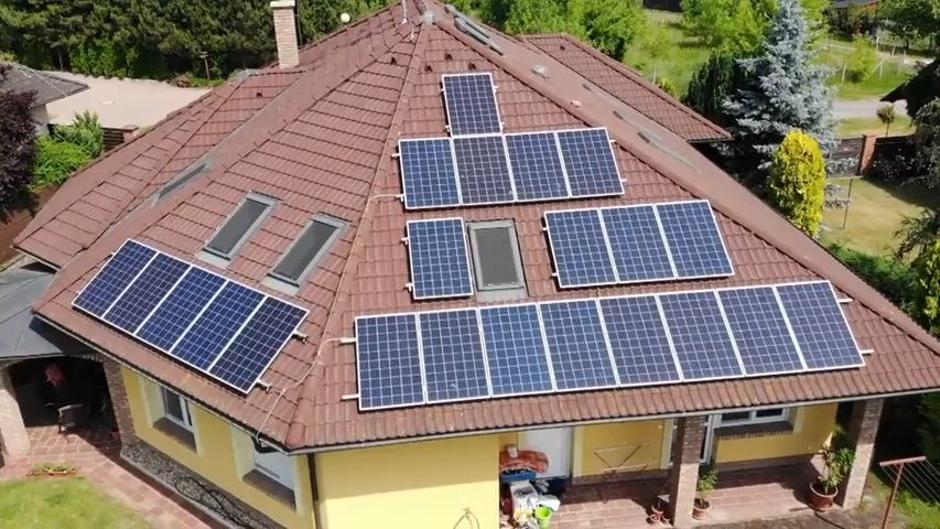 Kolik peněz dát do solárů, aby se vyplatily?